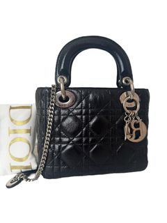 (Kategori: ) berada di . Dikirim oleh brandedboutiquez (ID iklan 1385279549, Gambar 1). Deskripsi: .