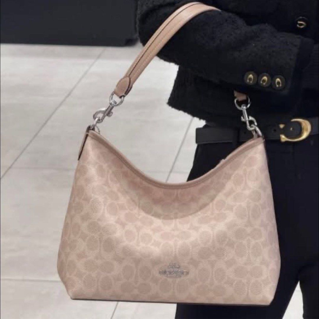 Laurel Crossbody (Category: Luxury Bags & Wallets) located in Manila. Submitted by lovieauthenticmerchandise (Listing ID 1385281953, Image 2). Description: .