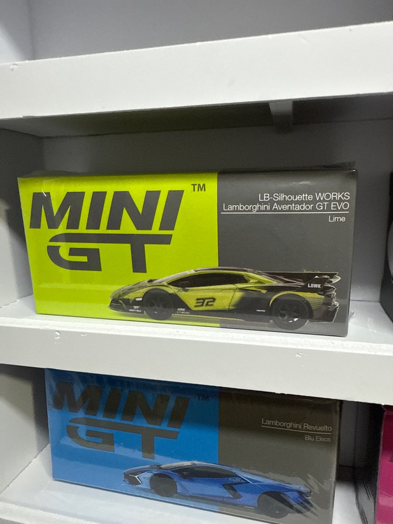 MiniGt LBWK Aventador GT Evo Lime, Hobbies & Toys, Toys & Games on ...