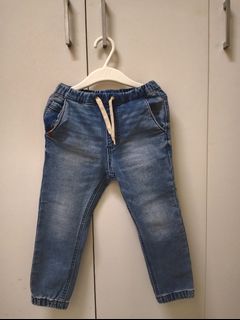 (Category: ) located in . Submitted by azie88_preloved (Listing ID 1385386454, Image 1). Description: .