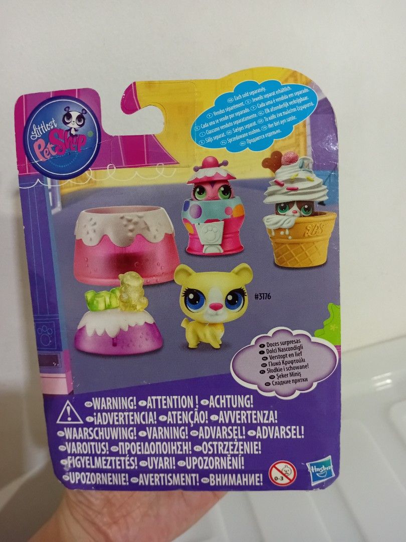Original Hasbro LPS Littlest Pet Shop (Category: Designer & Blind Box Toys) located in Pasig City. Submitted by japan_ameri_kawaii_store (Listing ID 1385378100, Image 3). Description: the item is new but packing has signs of shelf wear , as is , 2 available.