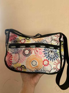 (Category: ) located in . Submitted by akishaoshop2010. (Listing ID 1385328434, Image 1). Description: .