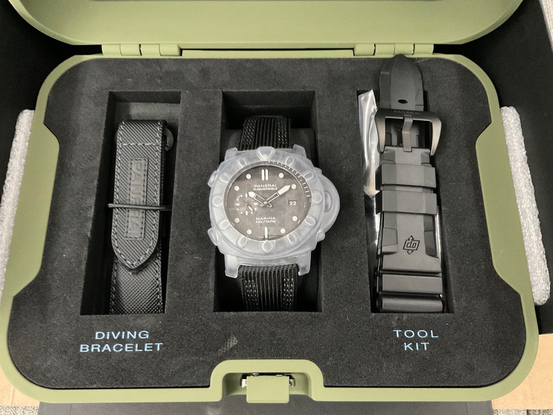 Panerai PAM 979 Submersible Marina Militare Carbotech, Luxury