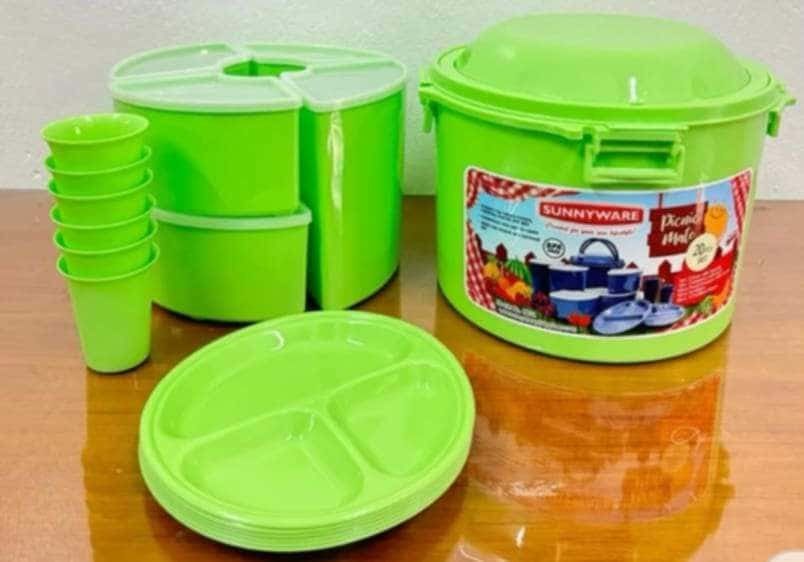 Picnic set (Category: Food Organization & Storage) located in Manila. Submitted by mariajudit37951 (Listing ID 1385257030, Image 3). Description: picnic set blue green Mocha.