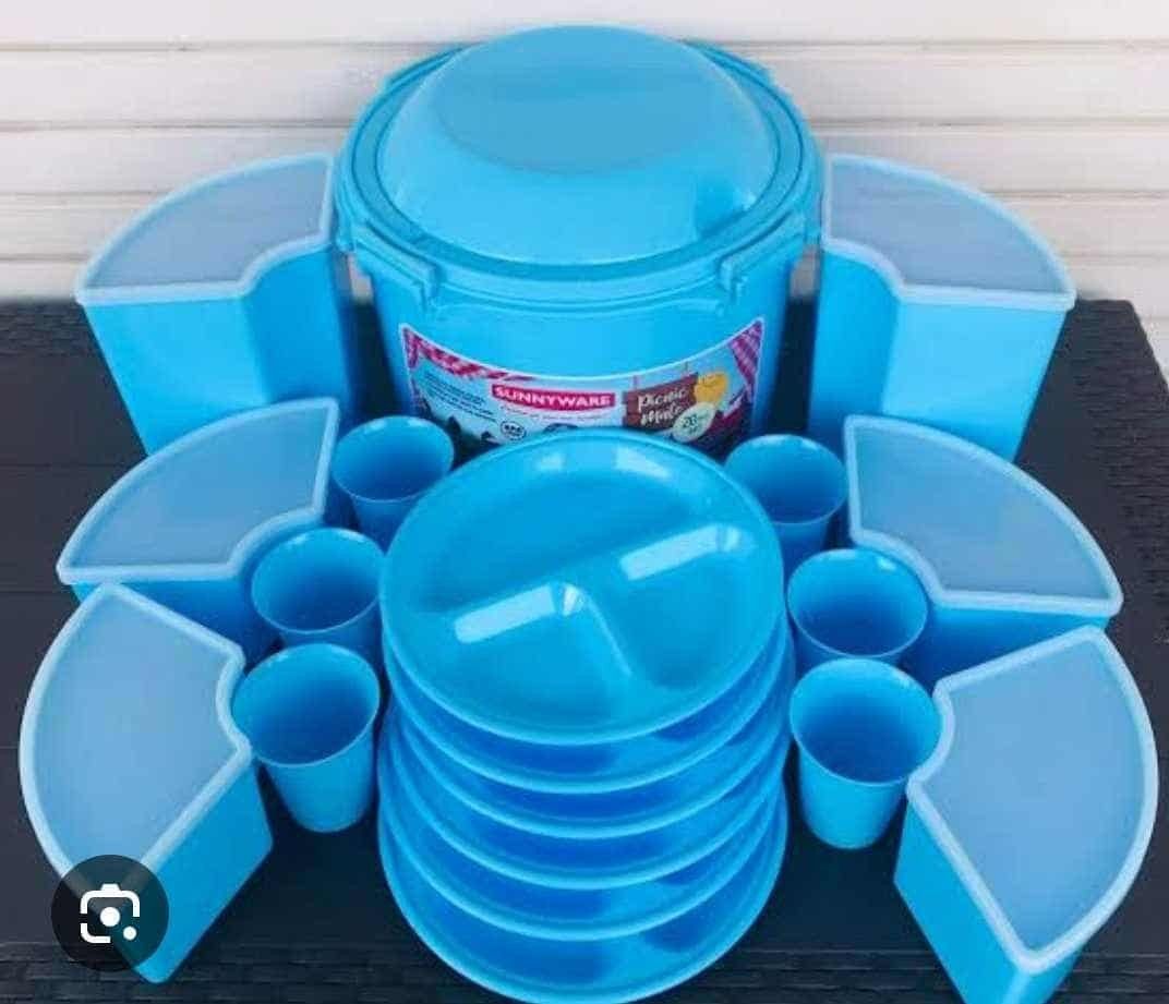 Picnic set (Category: Food Organization & Storage) located in Manila. Submitted by mariajudit37951 (Listing ID 1385257030, Image 2). Description: picnic set blue green Mocha.