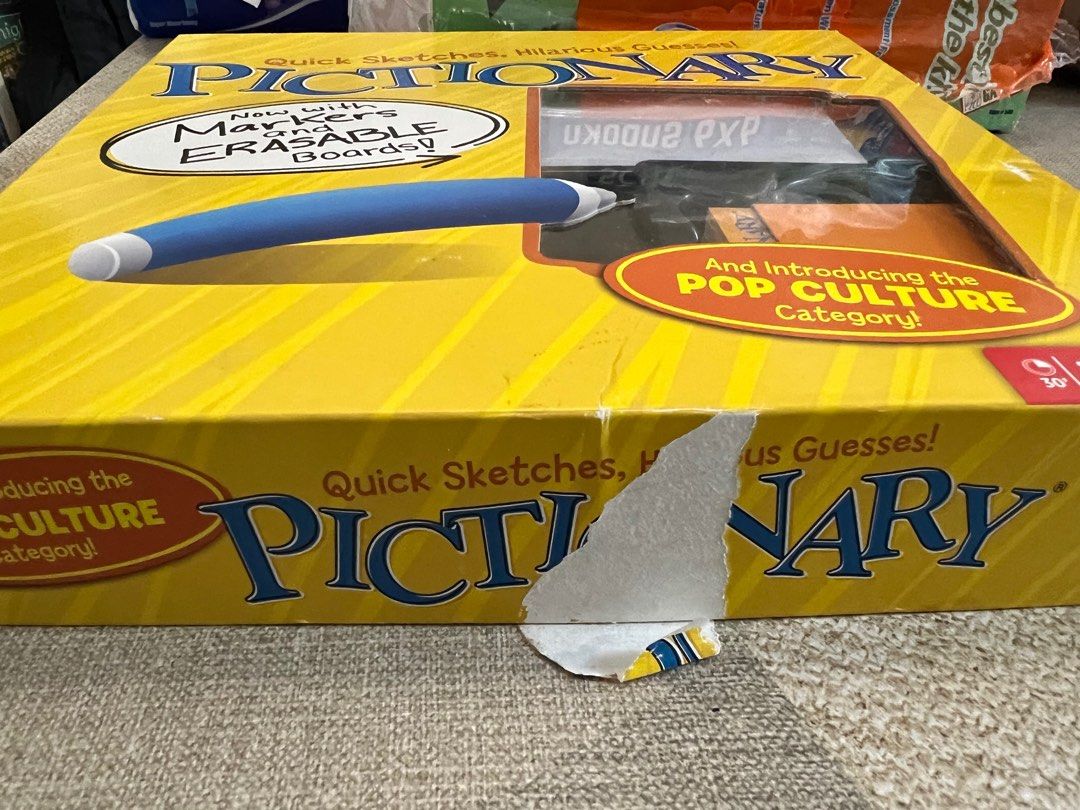 Pictionary （分類：桌遊及拼圖）位於 Hong Kong。 由 monih 提交（商品編號 1385310545，圖片 5）。簡介： 新淨，只套咭直版，外表新舊如圖。