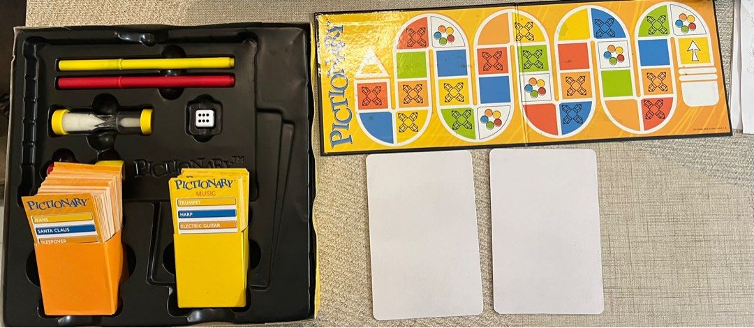 Pictionary （分類：桌遊及拼圖）位於 Hong Kong。 由 monih 提交（商品編號 1385310545，圖片 3）。簡介： 新淨，只套咭直版，外表新舊如圖。