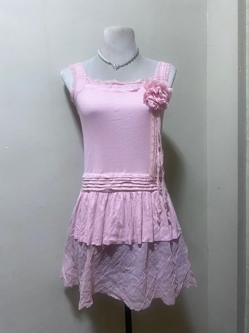 Lace/knit pin mini dress (Category: Dresses) located in Baguio. Submitted by eri_picked (Listing ID 1385358397, Image 1). Description: New with tag Size : small to medium knit yung top na part ——— coquette y2k summer 2000’s lace knit.