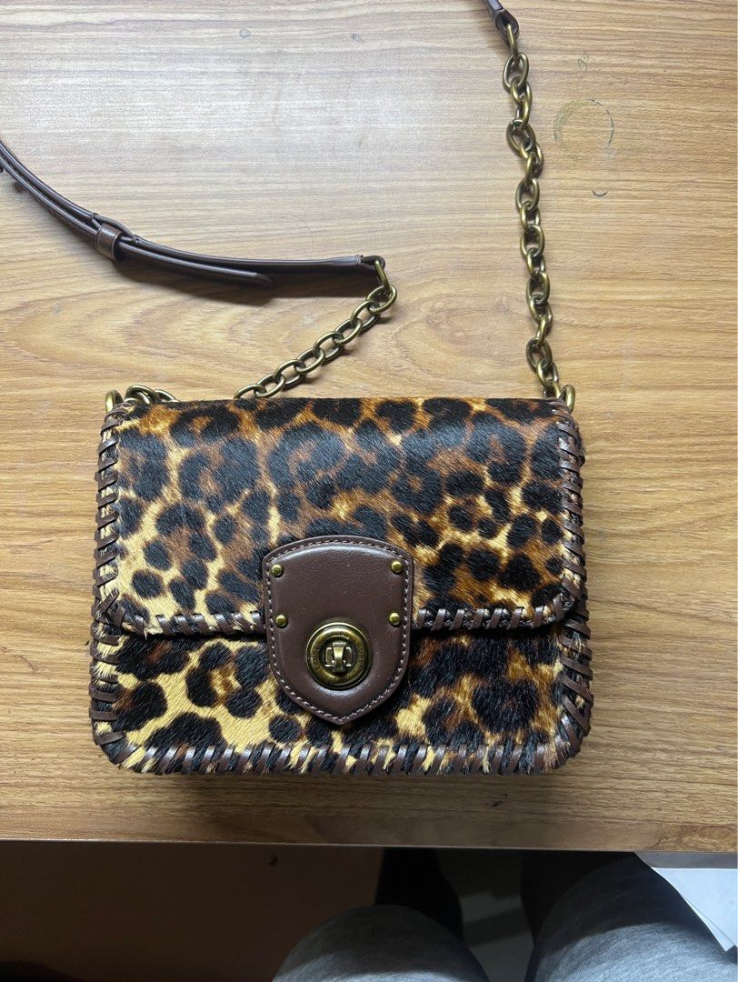Ralph Lauren Cross Body Bag (Category: Cross-body Bags) located in Manila. Submitted by wh4tt (Listing ID 1385366430, Image 1). Description: Bought this in USA, still has the receipt:) Negotiable.