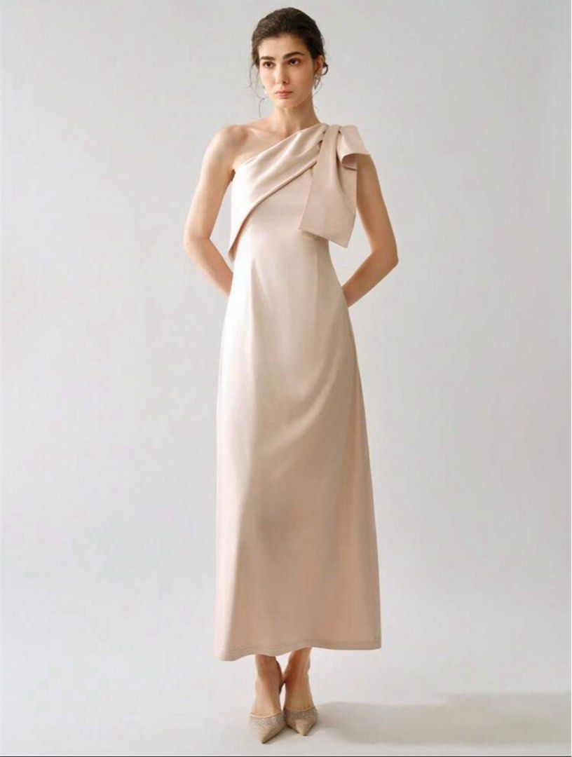 Shein Bridesmaid Dress (Category: Evening dresses & gowns) located in Cebu City. Submitted by impulsive__ (Listing ID 1385371668, Image 1). Description: Satin. Elegant feels! Used once .