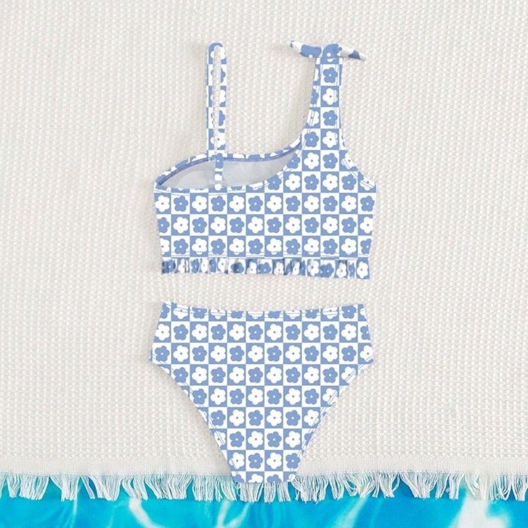 Shein Kids Swimwear (Category: Babies & Kids Fashion) located in Cebu City. Submitted by bambam10 (Listing ID 1385362733, Image 2). Description: Size: 8-10 years old (10Y on tag).