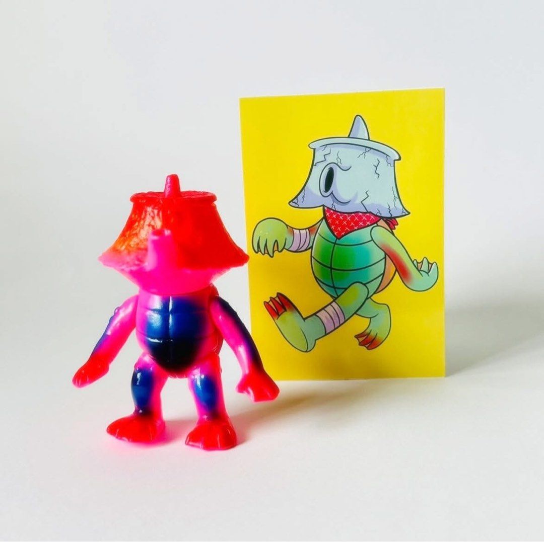 即決 sqdblstr 狸火 蓄光 GID スクイッドブラスター 妖怪ソフビ