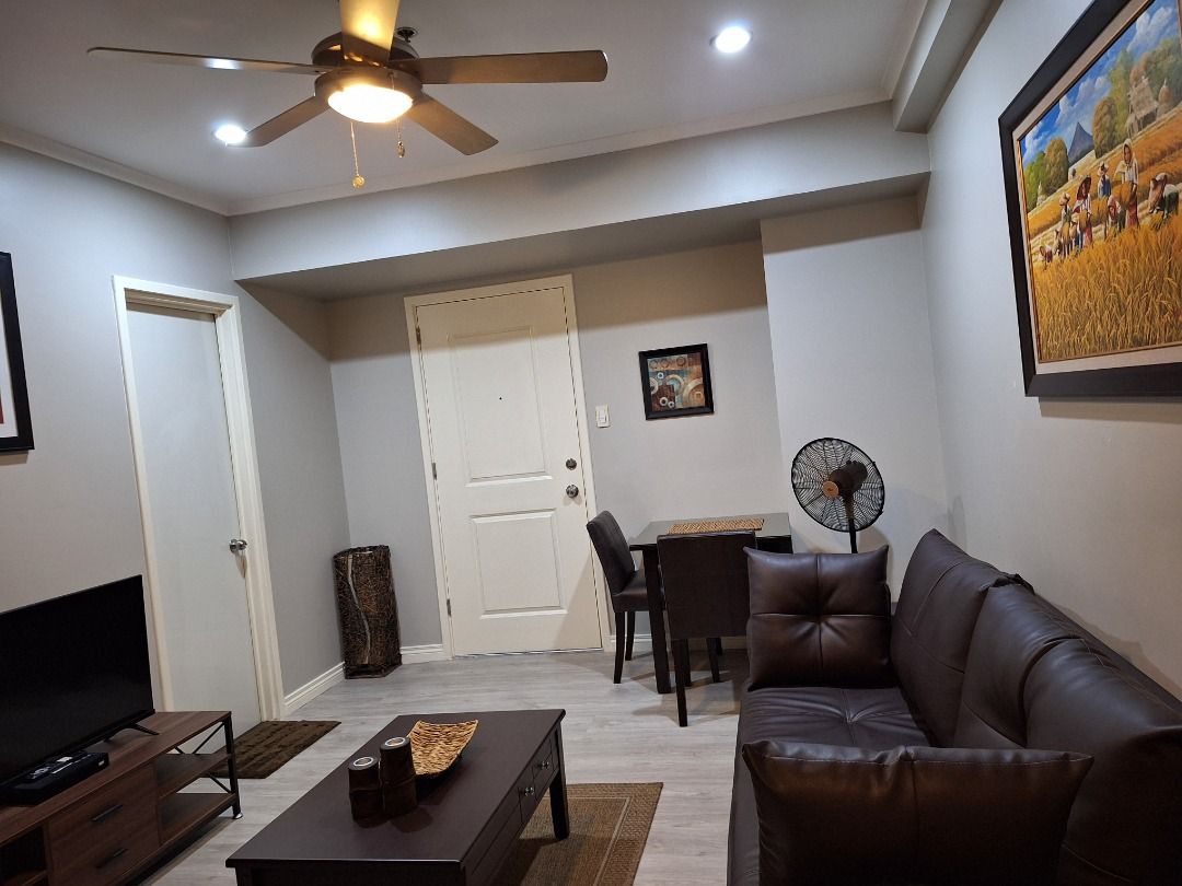 Studio Type Unit for Rent (Short Term) (Category: Apartments & Condos) located in Taguig. Submitted by ccori (Listing ID 1385312858, Image 2). Description: 🏠 Studio Unit for Rent! ✨ Clean • Cozy • Convenient 📍 South of Market Private Residences | 💰 Php 47,000 / month ✅ Ideal for students & professionals 📞 DM now to schedule a viewing!.