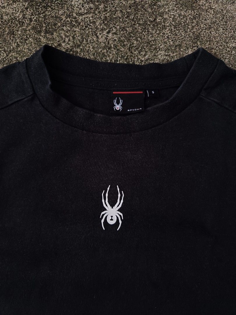 Sypder Black Tshirt (Category: Tshirts & Polo Shirts ) located in Butuan. Submitted by dotesat (Listing ID 1385355351, Image 3). Description: Spyder Black T-shirt Shoulder Print Size Small 400 free shipping.