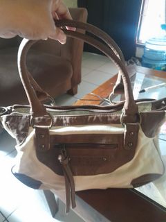 (Kategori: ) berada di . Dikirim oleh lopiloopco90940 (ID iklan 1385336110, Gambar 1). Deskripsi: .