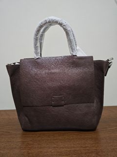 (Kategori: ) berada di . Dikirim oleh Greyfams_Boutique (ID iklan 1385260201, Gambar 1). Deskripsi: .