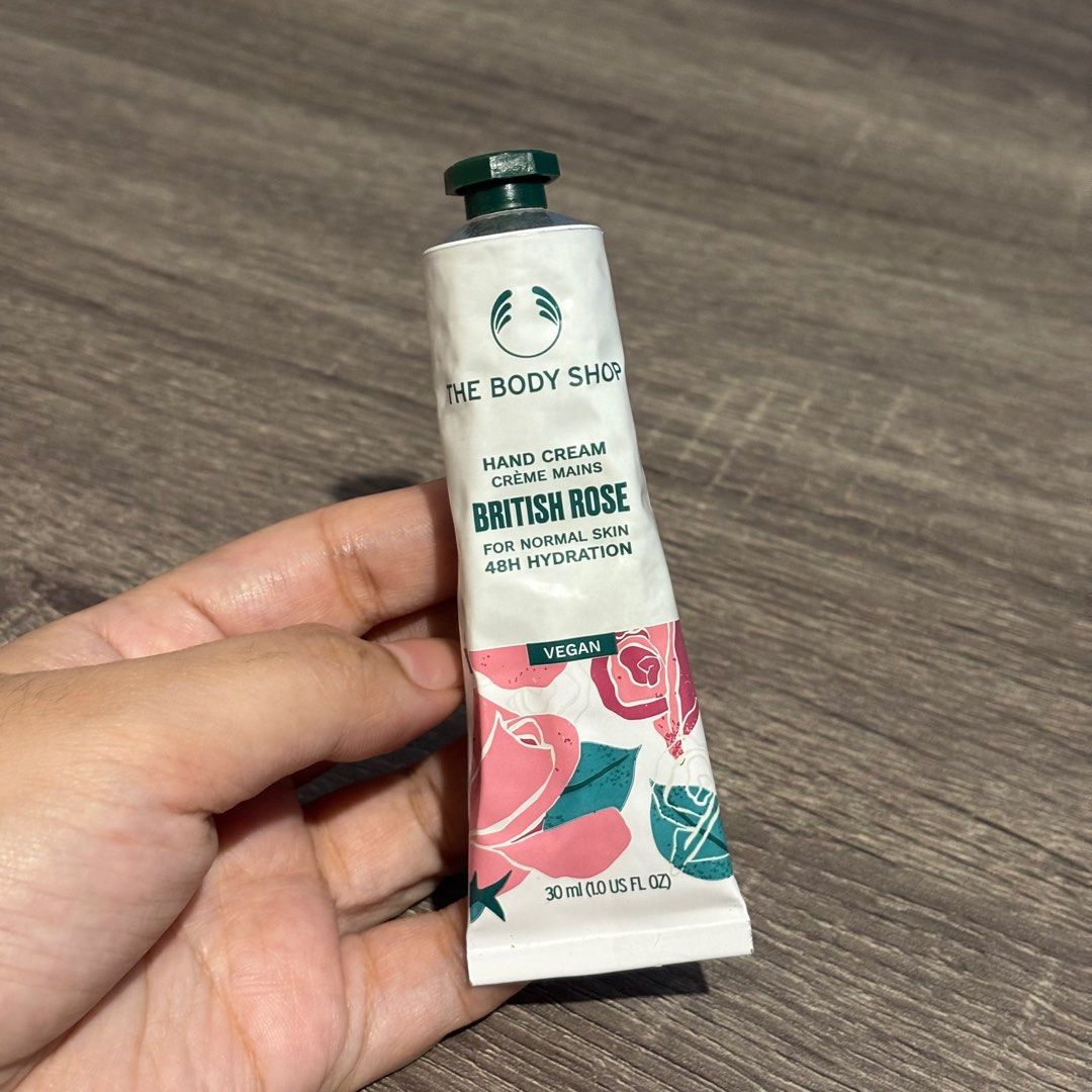 The Body Shop - British Rose (Category: Body Care) located in Taguig. Submitted by common.closet (Listing ID 1385262746, Image 1). Description: The Body Shop - British Rose Hand & Nail cream 99% full Expiry is 2026 pa .