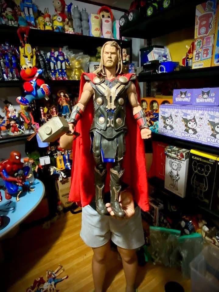 Thor 18” tall (Category: Figurines & Statues) located in Taytay. Submitted by michidc (Listing ID 1385429105, Image 1). Description: 7999 AUTHENTIC!!! Regular Price is 15k THOR NECA 1/4 SCALE 18 inches tall Fully articulated No box Totoong tela po ang kapa nya As is where is What you see is what you get Valley 06, Parañaque Pick up Lalamove Shipping via Flash add 150 Shipping via LBC add 200.