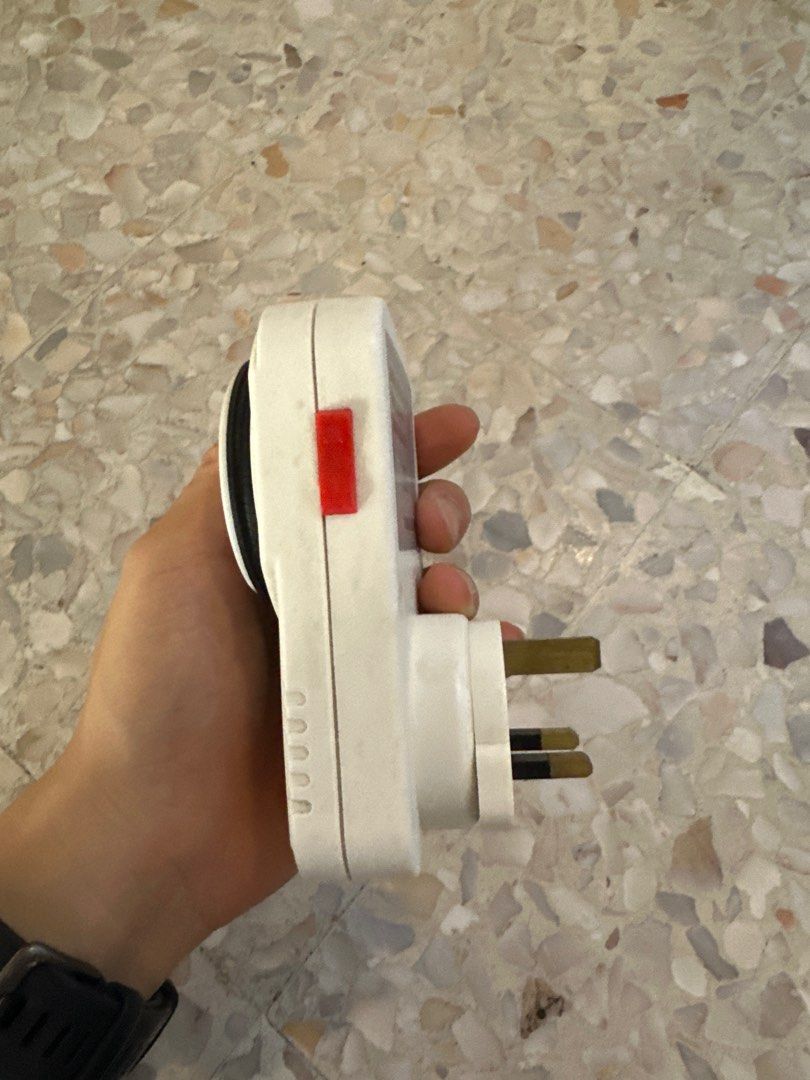 Timer Socket 24hr (Category: Other Home Appliances) located in Singapore. Submitted by bombom__ (Listing ID 1385302522, Image 2). Description: Good condition, just some dust on it Does not come with instructions, but i can explain to you how to use it .