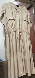 (Kategori: ) berada di . Dikirim oleh sweetythriftpreloved (ID iklan 1385387079, Gambar 1). Deskripsi: .