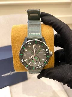 (Category: ) located in . Submitted by watchluxury888 (Listing ID 1385352431, Image 1). Description: .