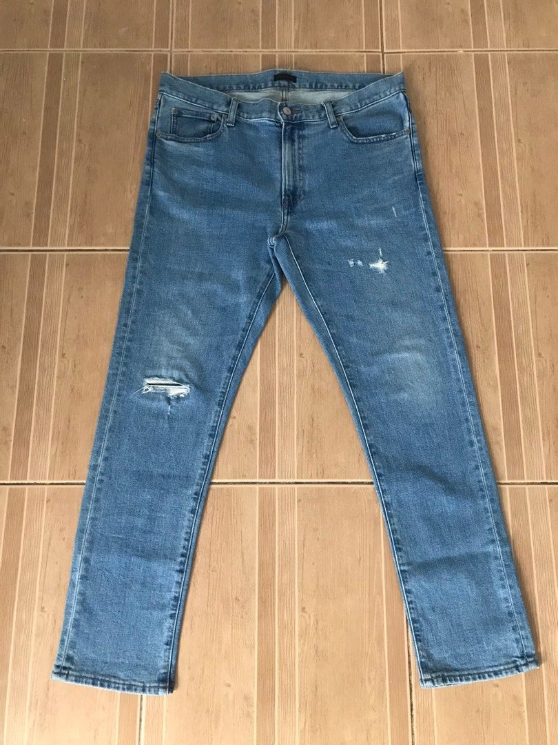 Uniqlo Slim Fit Jeans (Category: Jeans) located in Paranaque City. Submitted by melvinmarquez (Listing ID 1385279352, Image 1). Description: For Sale Only Uniqlo Slim Fit Jeans Size 34” waist(41” Length) In very good condition Pickup at Mon El Subdivision gate in front of Sm Bf Parañaque or shipping or lalamove delivery at buyers expense .