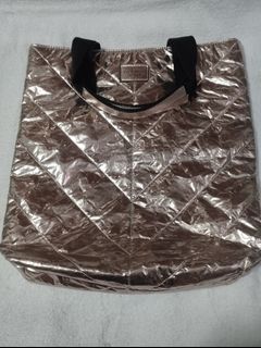 (Category: ) located in . Submitted by fnovelties (Listing ID 1385305005, Image 1). Description: .