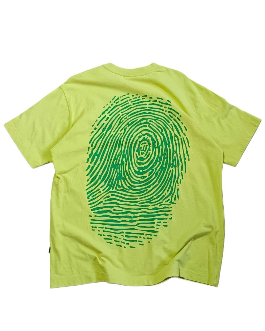 Who Osis Finger Print Shirt (Category: Tshirts & Polo Shirts ) located in Manapla. Submitted by drip.thrift (Listing ID 1385357786, Image 2). Description: 22 x 29.