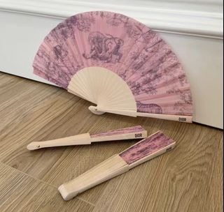 (Category: ) located in . Submitted by urfavluxuryshop (Listing ID 1385521830, Image 1). Description: .