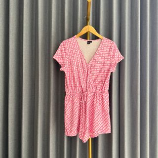 (Kategori: ) berada di . Dikirim oleh bobamilk.apparel (ID iklan 1385500241, Gambar 1). Deskripsi: .