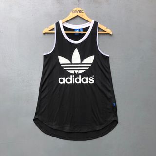 (Category: ) located in . Submitted by liamapparel19 (Listing ID 1385572908, Image 1). Description: .