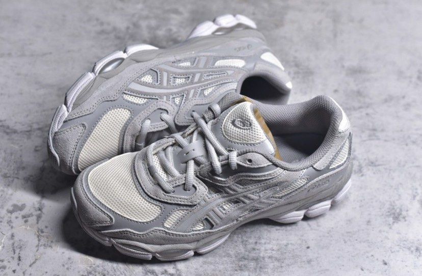 ASICS Gel-NYC Cream Cloud Grey shoes (Category: Sneakers) located in Singapore. Submitted by outlethavenn (Listing ID 1385453187, Image 1). Description: 🚨FLASH SALES ! 🔥DM while sales , stocks & sizes lasts ! 🤍FREE doorstep delivery 🍀BRAND NEW , ALL SIZES AVAILABLE 💞Second pair discounted ✨original factory outlet products Why Us ? 😊1,000+ REVIEWS & happy customers 💯QUALITY & PRICE.