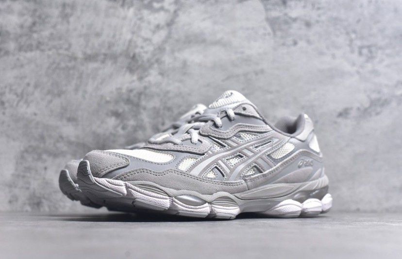 ASICS Gel-NYC Cream Cloud Grey shoes (Category: Sneakers) located in Singapore. Submitted by outlethavenn (Listing ID 1385453187, Image 2). Description: 🚨FLASH SALES ! 🔥DM while sales , stocks & sizes lasts ! 🤍FREE doorstep delivery 🍀BRAND NEW , ALL SIZES AVAILABLE 💞Second pair discounted ✨original factory outlet products Why Us ? 😊1,000+ REVIEWS & happy customers 💯QUALITY & PRICE.