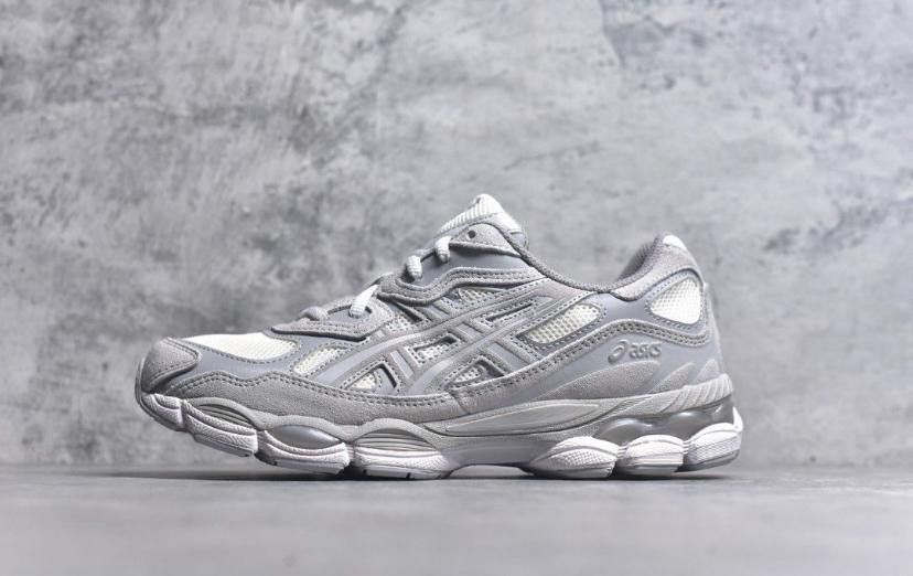 ASICS Gel-NYC Cream Cloud Grey shoes (Category: Sneakers) located in Singapore. Submitted by outletangels (Listing ID 1385454049, Image 3). Description: 🚨FLASH SALES ! 🔥DM while sales , stocks & sizes lasts ! 🤍FREE doorstep delivery 🍀BRAND NEW , ALL SIZES AVAILABLE 💞Second pair discounted ✨original factory outlet products Why Us ? 😊1,000+ REVIEWS & happy customers 💯QUALITY & PRICE.