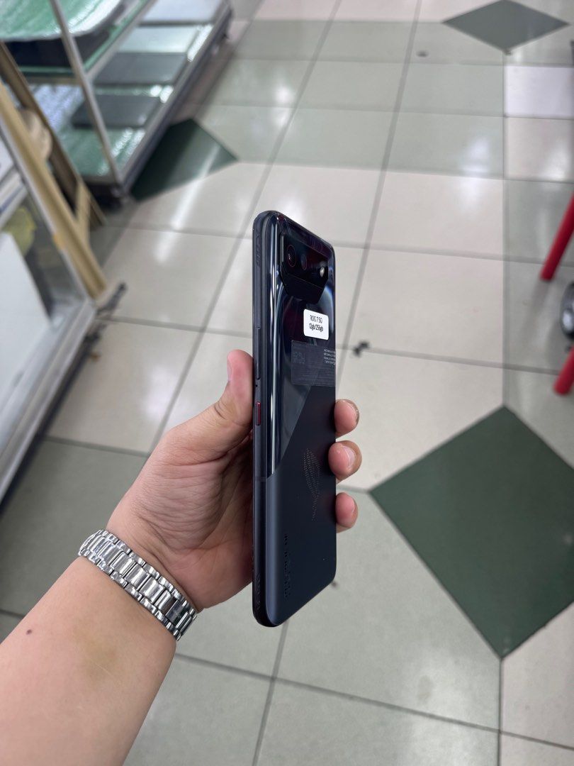 Asus ROG 7 5G 256gb Global FU (Category: Asus) located in San Juan City. Submitted by keannagadgetph (Listing ID 1385472268, Image 2). Description: Available Units for today's POST! Asus ROG 7 5G / 256 / FU / NTC - any colors available - good condition - 95% Makinis - good battery - no issue / repair - Any colors available ~ Accepting SWAP / TRADE IN / INSTALLMENT / BINTA UNIT ~ CASH ON DELIVERY METRO MANILA / LBC PAYMENT FIRST ~ Store location G