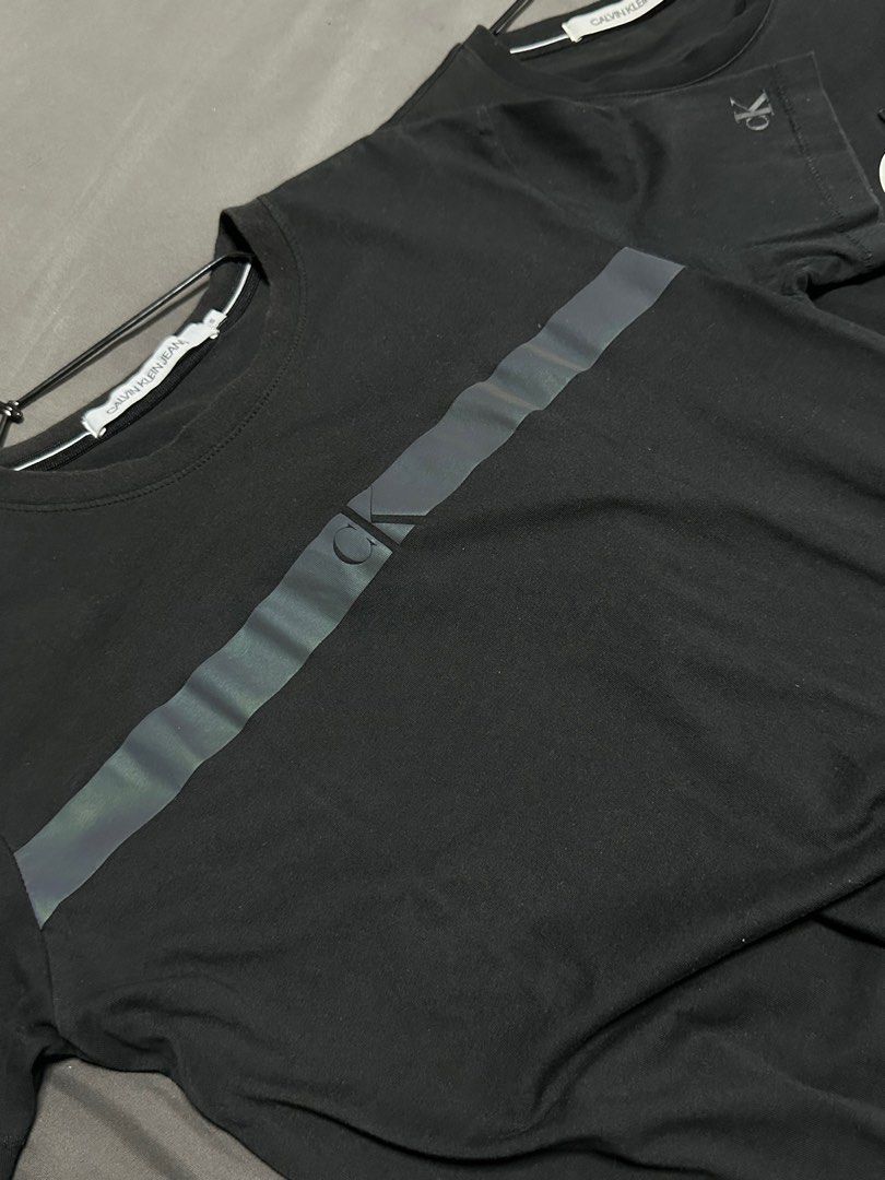 Authentic Calvin klein Tshirt (Category: Tshirts & Polo Shirts ) located in Dinalupihan. Submitted by rydeclutt (Listing ID 1385540254, Image 3). Description: Size S and XS 1500each.