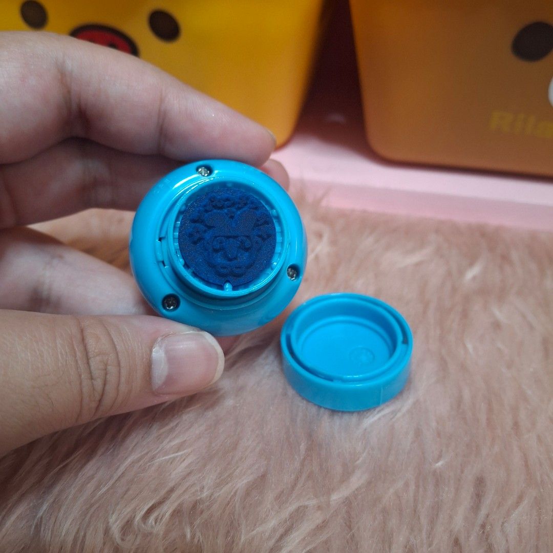 Bandai 2006 Tamagotchi Charm (Category: Character Goods) located in Bacoor. Submitted by flutterdeclutters (Listing ID 1385542486, Image 3). Description: ♡ Preloved items. Please manage your expectations. ♡ 24 hours reservation only~ 🫶 ♡ no pakeep na po 🙇‍♀️ 💸 MOP : GCash 🚛 MOD : J&T 📍 LOC : Bacoor, Cavite.