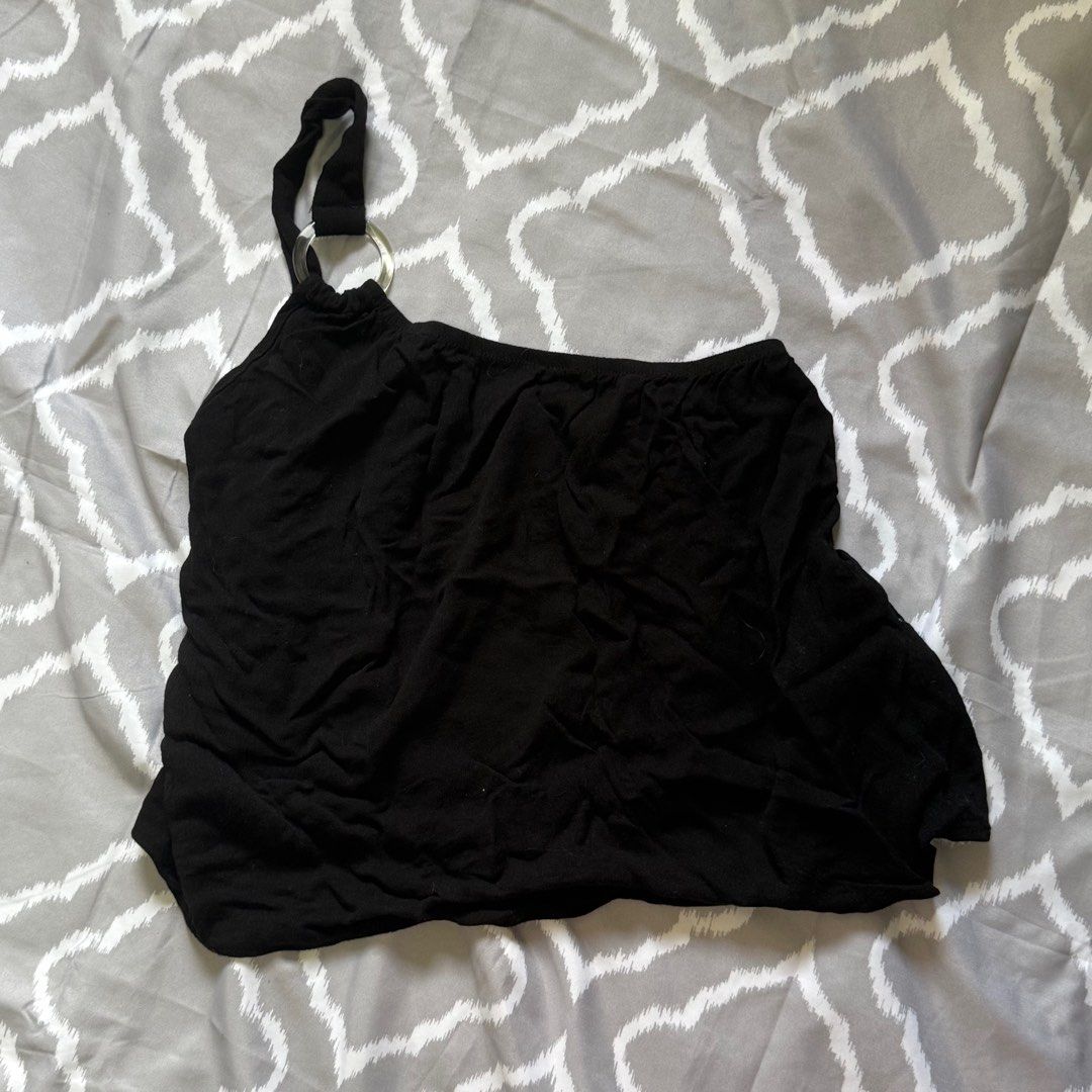 Black Single Shoulder Top (Category: Blouses) located in Quezon City. Submitted by arejayzon (Listing ID 1385495052, Image 1). Description: .