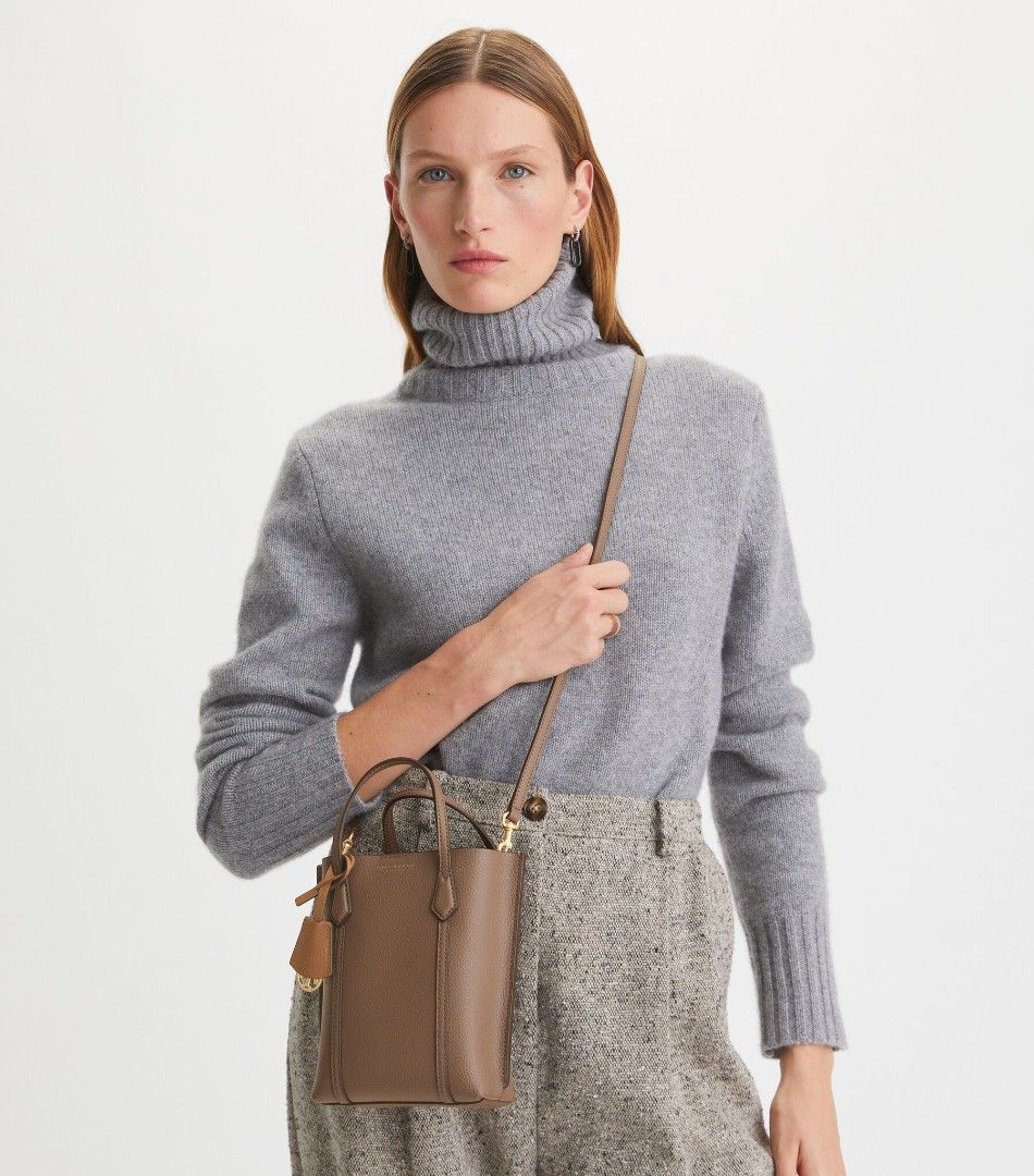 BNEW Tory Burch Perry Mini Tote Leather Bag (Category: Luxury Bags & Wallets) located in Pasig City. Submitted by theoutfitstash_ph (Listing ID 1385477353, Image 1). Description: .