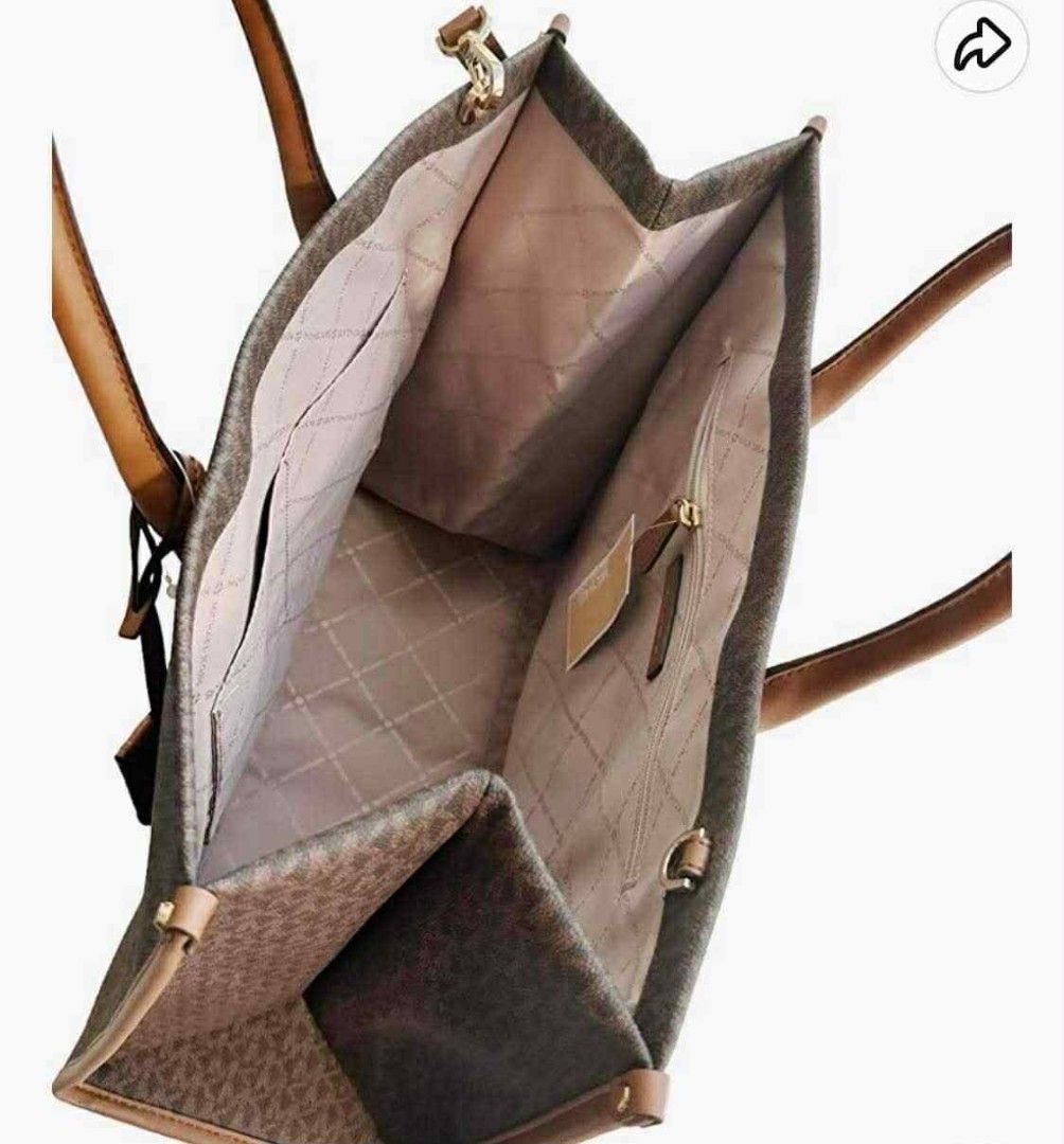 Brand new MK (Category: Luxury Bags & Wallets) located in Lubao. Submitted by jangjangOL (Listing ID 1385506383, Image 3). Description: pabili from abroad kaya lang wrong size asking 15k free shipping napo.