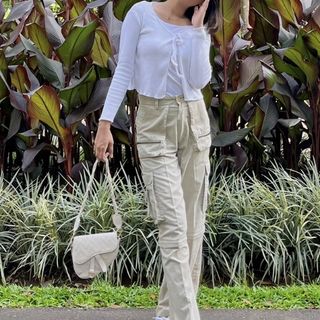 (Kategori: ) berada di . Dikirim oleh auliapstr01 (ID iklan 1385602461, Gambar 1). Deskripsi: .
