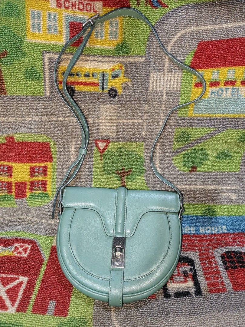 Celine small sling bag (Category: Luxury Bags & Wallets) located in Davao. Submitted by ukaystuff07 (Listing ID 1385610383, Image 1). Description: preloved from Korean box >leather >excellent condition >small wallet and cp lng kasya >no flaws >ang GANDA😍🥰😍.