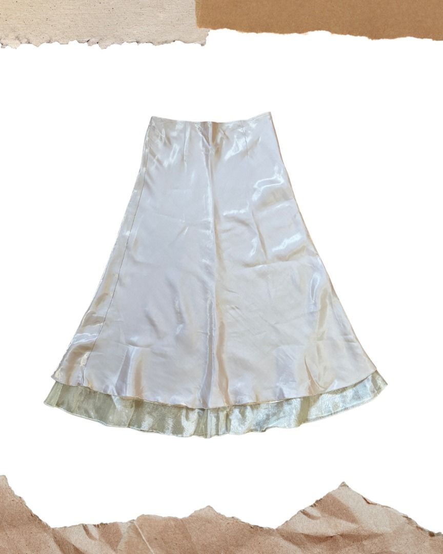 Champagne Silk Long-Maxi Skirt (Category: Skirts) located in Lipa City. Submitted by snag.ly (Listing ID 1385519458, Image 3). Description: Preloved champagne silk maxi skirt — size [insert], in great condition. Luxe feel with a flattering drape..