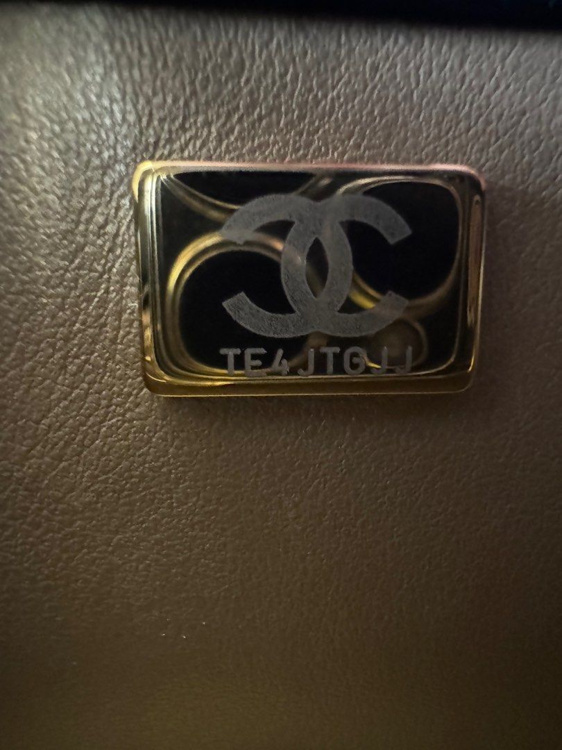 Chanel Mini square flap (Category: Luxury Bags & Wallets) located in Pasay City. Submitted by eilalim (Listing ID 1385513713, Image 3). Description: Comes in complete set: box, hard copy receipt and paperbag Microchipped Bought in Hongkong .