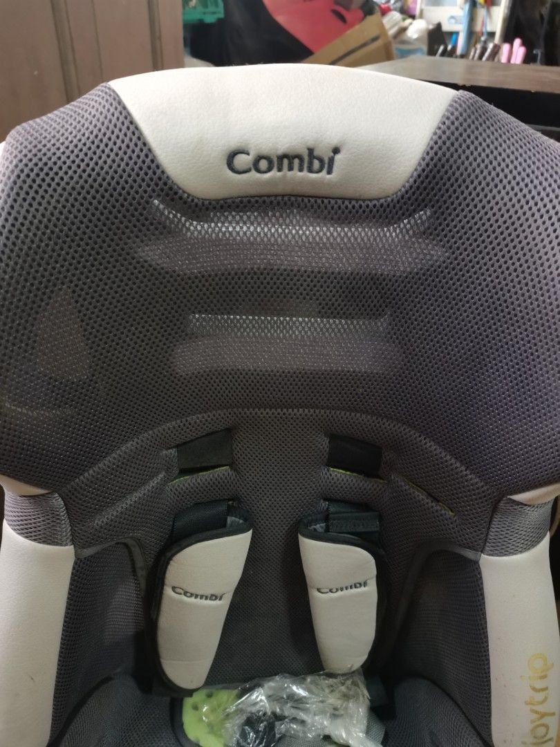 Combi joy trip car seat (Category: Car Seats) located in San Pedro. Submitted by tristanjapansurplus (Listing ID 1385507191, Image 2). Description: Ptpa Combi joy trip baby car seat Came in japan 09975328855 09915252285 Mojica family b10 L2 filinvest homesite brgy bagong silang san pedro laguna.