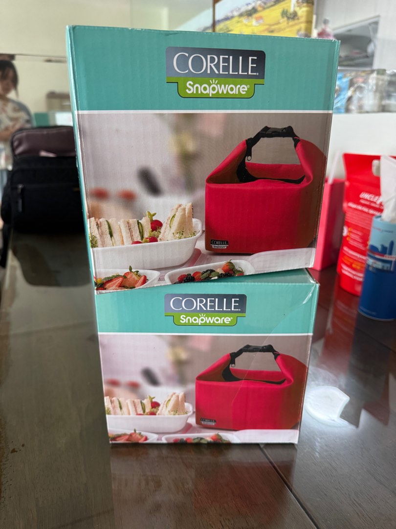 Corelle Snapware Red Lunch Bag, Furniture & Home Living, Kitchenware ...