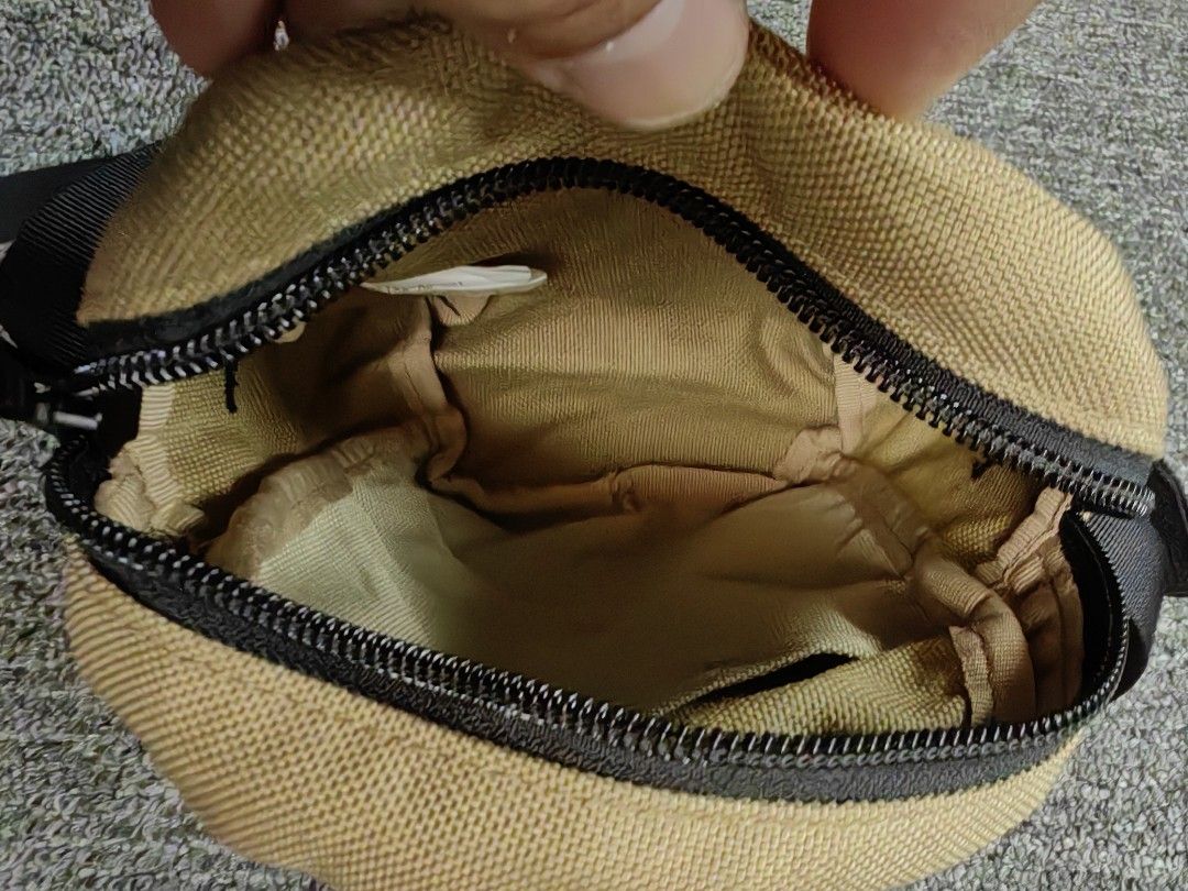 Danton Cordura Mini Shoulder Bag Brown (Category: Sling Bags) located in Cagayan de Oro. Submitted by pootx (Listing ID 1385562244, Image 3). Description: .
