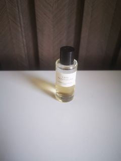 (Category: ) located in . Submitted by perfumemonger (Listing ID 1385461964, Image 1). Description: .