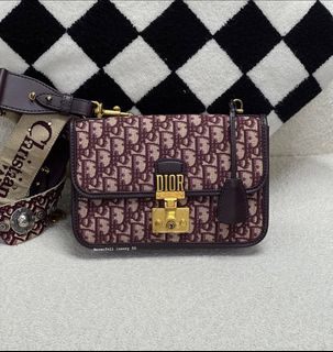 (Category: ) located in . Submitted by neverfull_luxury_sg (Listing ID 1385492989, Image 1). Description: .