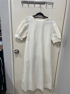 (Category: ) located in . Submitted by wewear.vintages (Listing ID 1385557226, Image 1). Description: .